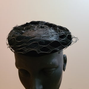 1960 vintage black veiled velvet circlet with intricate veil