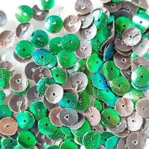 200 pièces Bijou vert irisé véritable ailes de scarabée élytres sequins 6 mm. Embellissement de robe de mariée image 1