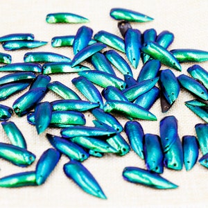 200 Pré-percés 2 trous Iridescence Vert Bleu Bijou Elytra scarabée Ailes dinsectes Broderie Bijoux Robe Fabrication Art Décoration Fourniture image 1