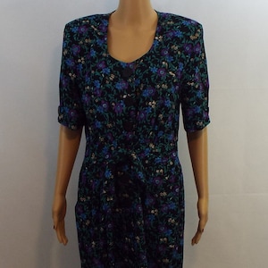 Vintage Karin Stevens Floral Dress – Size 12 Button Front, Waist Tie, Shoulder Pads