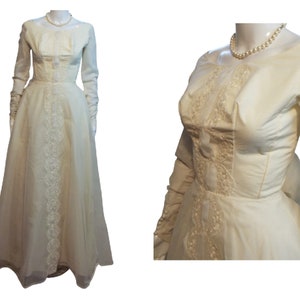 Vintage 1950s Ivory Wedding Gown – Long Sleeve Bridal Dress – Classic Full Skirt