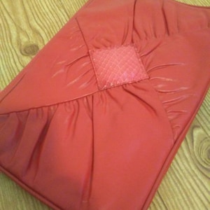 1980s Red Handbag – Vintage Zipper Purse, Good Condition
