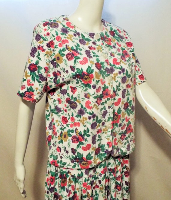 Vintage 90s Floral Skirt And Top Size Large Sag H… - image 4