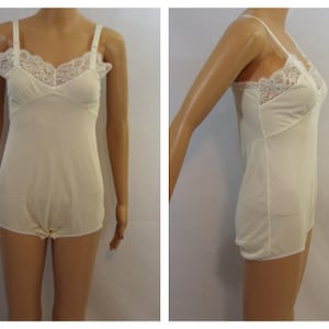 Vintage 70s Dutchmaid Pale Yellow Lace Bodysuit Size 32 One Piece