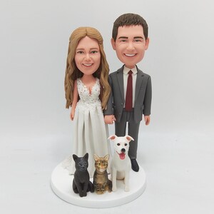 Custom Wedding Cake Topper with Bride Groom with 3 Pets (Cat and Dog) - Personalized bobblehead Family Keepsake