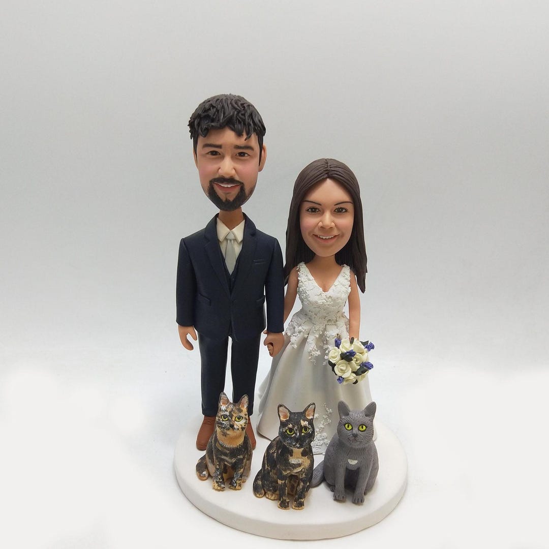 Custom Wedding Cake Topper Bobblehead - Bride & Groom With 3 Cats ...