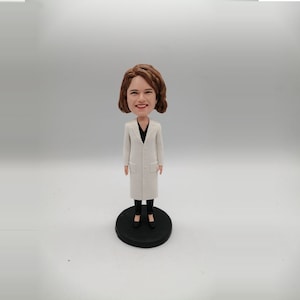 Custom female doctor bobbleheads,Graduation Gifts For Her/ Female Doctors,bobblehead doctor graduation,Nurse gifts,surprised gift