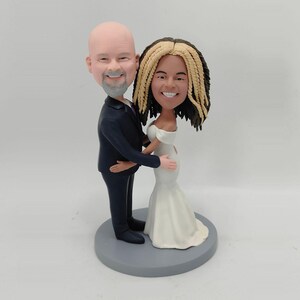 Wedding cake topper,minibobbleheads,custom wedding cake topper,bobblehead,wedding cake toppers,bride groom bobble heads,custom bobblehead
