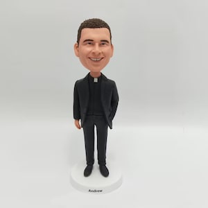 Custom Priest/Father bobblehead, Roman Catholic Church/Christianity clergy Bobble head,polymer clay figures, wedding gifts,chirstmas gifts