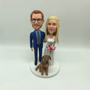 Custom wedding bobblehead couple with dog/cat(pets) , bobbleheads couple,personalized bobblehead for wedding gifts