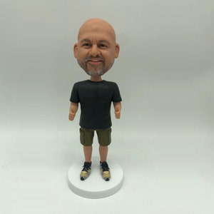 Custom bobbleheads,clay bobblehead for man in shirt and shorts,personalized bobble head for christmas gifts/ husband/CEO/BOSS/Director