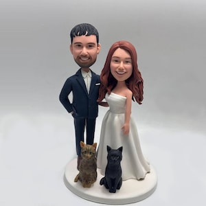 Custom Bobblehead Wedding Cake Topper - Bride & Groom with Adorable Cats - Personalized Nodding Couple Figurine