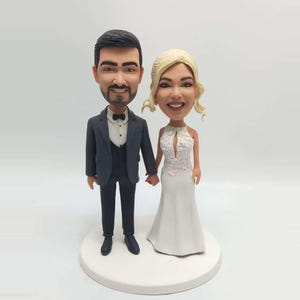 Custom Wedding Cake toppers，personalized wedding bobblehead，custom wedding figurine Wedding bobble head ，custom wedding cake topper with dog