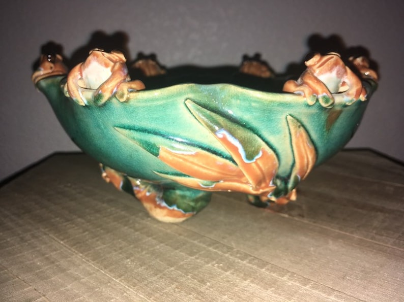 7.5\u201dx3.5\u201d Hand Painted Majolica Style 2 lb Clay Pottery Art Frog Toad Bowl