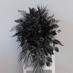 Total black bouquet, gothic wedding bouquet, cascading bridal bouquet, gothic wedding decor, black wedding