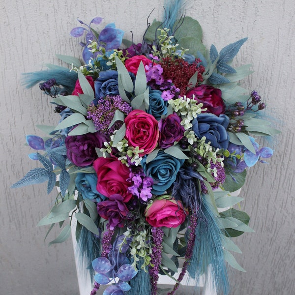 Juwelenfarbener magentablauer Strauß, kaskadierender Brautstrauß, marineblauer lila Seidenblumenstrauß, Rosen- und Eukalyptus-Hochzeitsstrauß