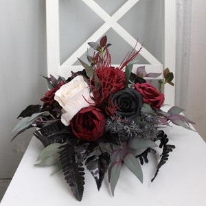 Burgundy black table decor, Gothic wedding floral centerpiece, Halloween wedding decor