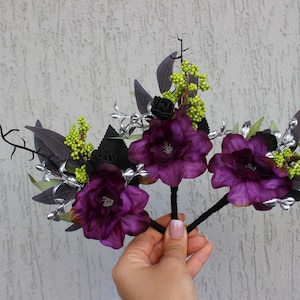 Purple black green boutonniere, Gothic wedding buttonhole, Bright boutonniere for men