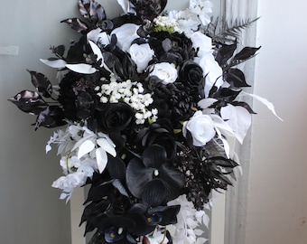 Black white bouquet, Gothic wedding bouquet, Moody wedding bouquet