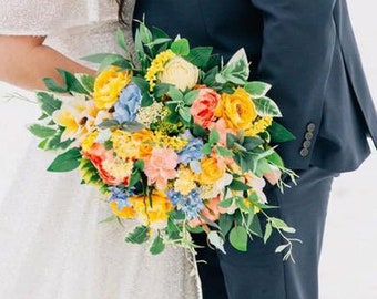 Gelbblauer Korallen-Hochzeitsstrauß, Bunter Hochzeitsstrauß, Wildblumenstrauß, Seidenblumenstrauß