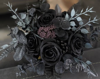 Gothic wedding bouquet, Black bouquet, Moody wedding bouquet
