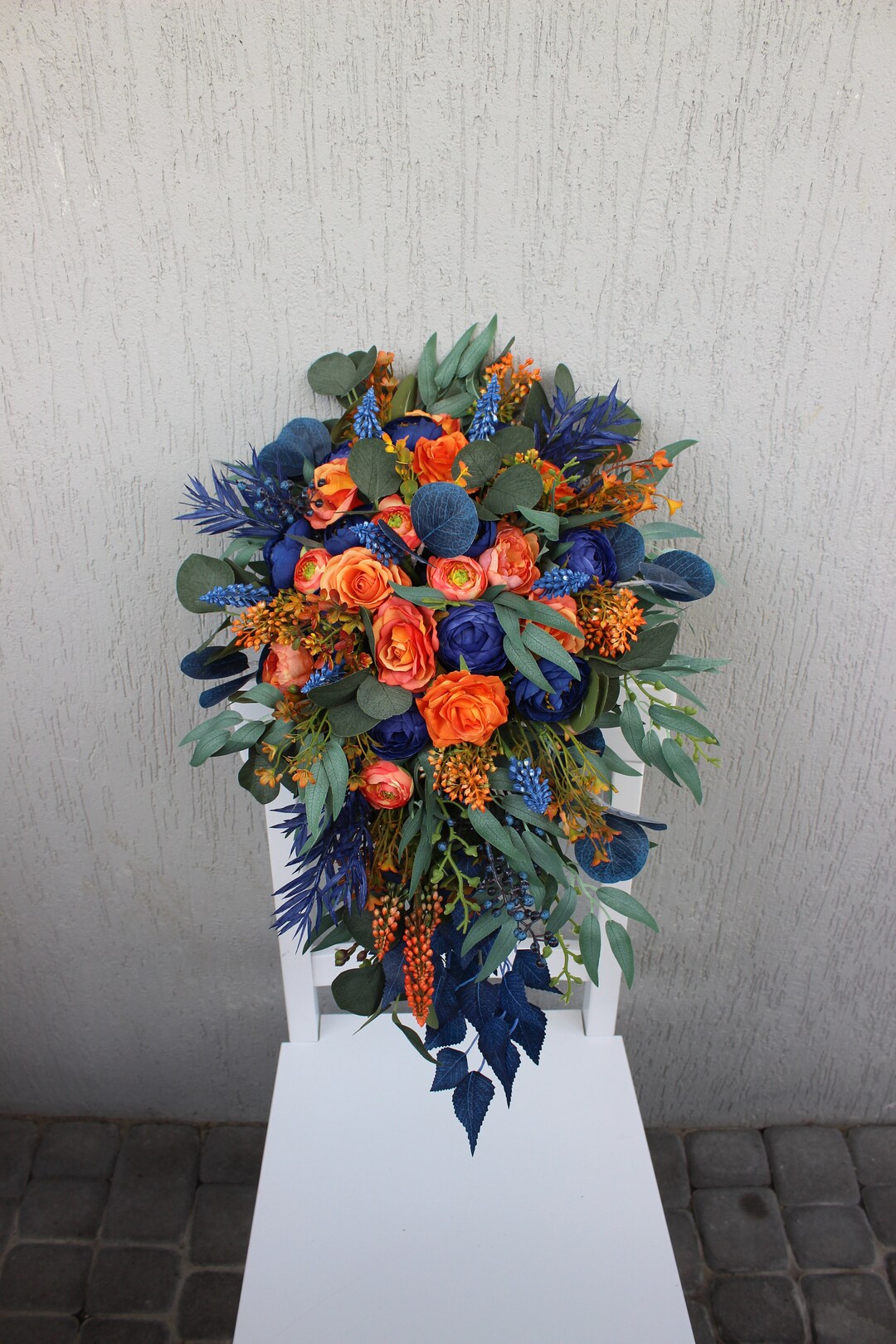 Bouquet da sposa blu navy e arancione bruciato, bouquet a cascata, bouquet da sposa autunnale - Italia