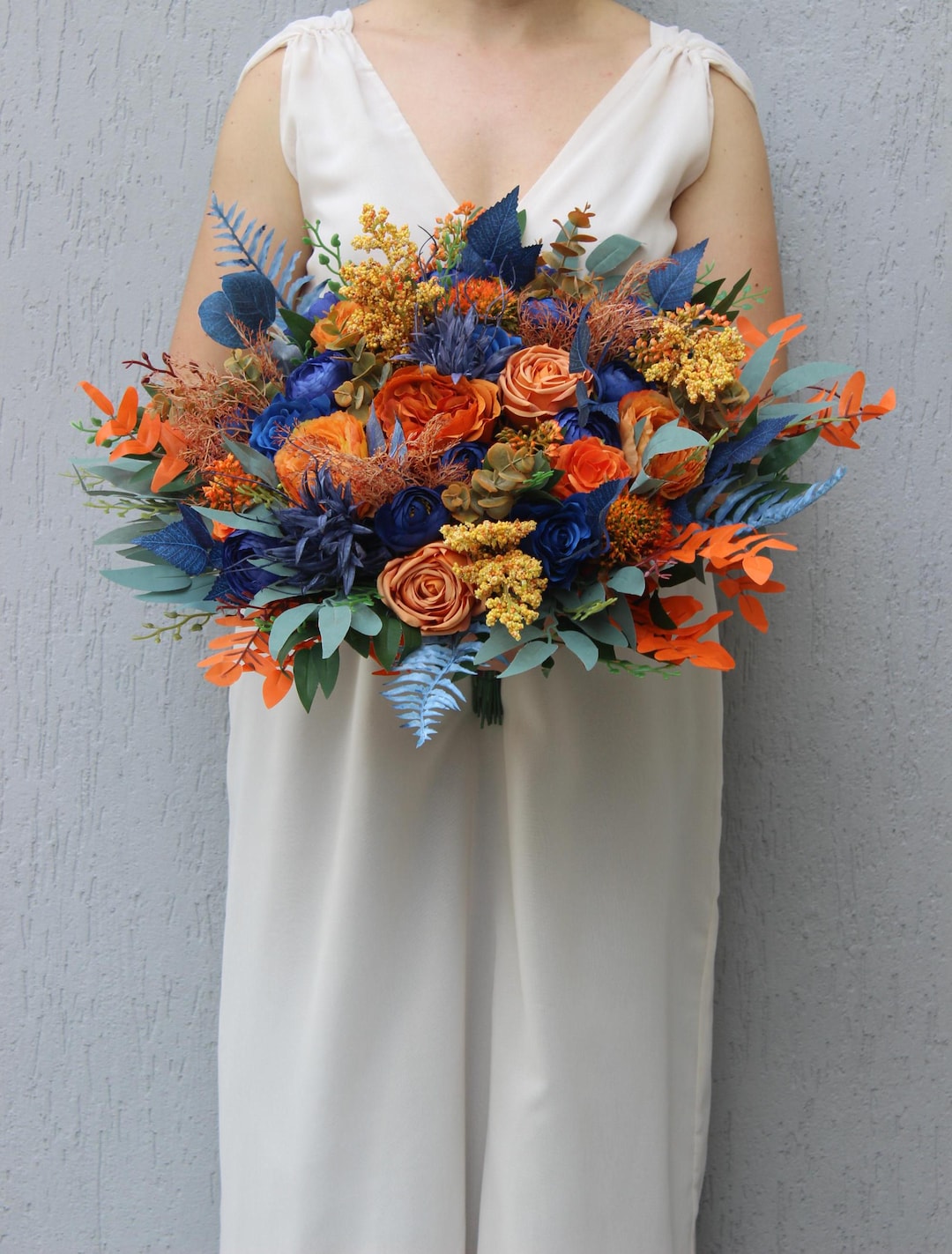 バーントオレンジネイビーブルーのウェディングブーケ、シルクフラワー