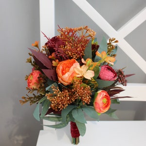 Burnt orange burgundy bouquet, bridal flower bouquet, silk wedding bouquet, eucalyptus bouquet, wedding flowers Bridesmaid 7-8"