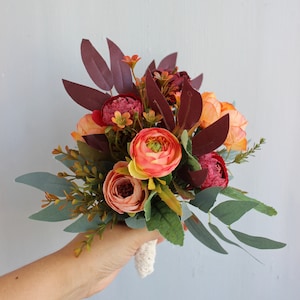 Burnt orange burgundy bouquet, bridal flower bouquet, silk wedding bouquet, eucalyptus bouquet, wedding flowers Toss bouquet 5-6"