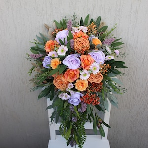Orange Lavendel lila Bouquet, Hochzeitsstrauß im Herbst, Brautstrauß Kaskaden, Wildblumenstrauß