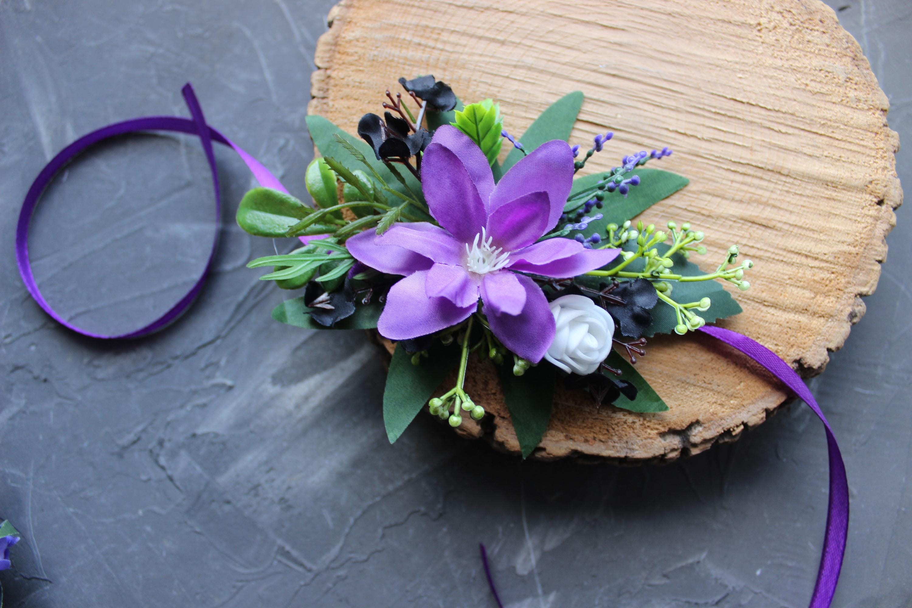 深緑黒紫のウェディングブーケ、カスケーディングブーケ、ムーディな