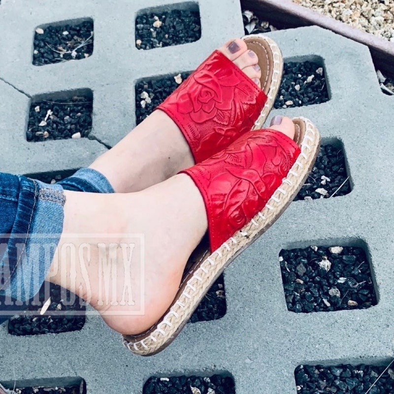 Size 32 Kid's Huarache Sandals - Red
