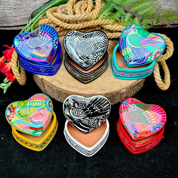 Beautiful Mexican Hand Painted Heart Jewelry Box ,Handpainted Clay Pottery Ceramic Jewelry Box, HandCraft Alhajero Corazon Mexicano Pintado