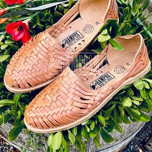 Womens Mexican Sandals, Handmade Leather Huaraches Sandals ,Sandalias Huaraches Mexicanos,Mexican Leather Shoes,Huarache Mujer DIAMANTES TAN