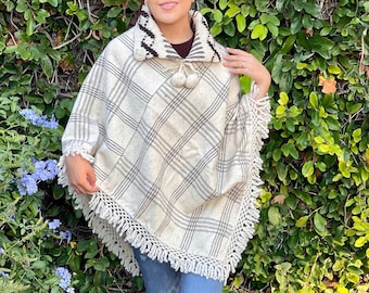 Mexican Wool Poncho Neck, Mexican Mañanita, Mexican Shawl Overcoat ,Mexican Blanquet Wrap,Rebozo Mexicano , Pashmina Mexico con Cuello