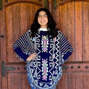 Mexican Poncho With Sleeves ,Mexican Mañanita,Mexican Shawl, Poncho Warm Overcoat , Mexican Sweater Blanquet wrap ,Poncho Mangas Mexicano