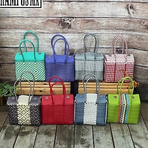 コンパクトメキシコ手織りトートバッグ、手織りリサイクルプラスチックバッグ、手作り織り財布、Bolsa Tejida a Mano de Plastico、Hecha en Mexico