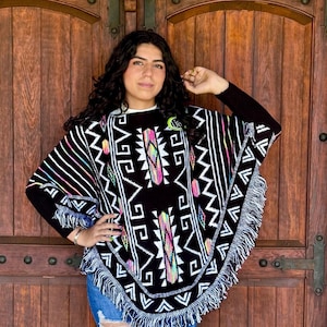 Mexican Poncho With Sleeves ,Mexican Mañanita,Mexican Shawl, Poncho Warm Overcoat , Mexican Sweater Blanquet wrap ,Poncho Mangas Mexicano