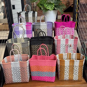 Medium Mexican Tote Plastic Bag , Handwoven Recycled Plastic Bag, Handmade Woven Purse , Bolsa Tejida a Mano de Plastico ,Hecha en Mexico