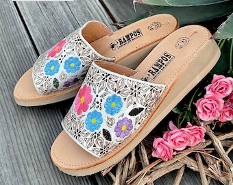 Sandalias Mexicanas para Mujer,Sandalias Huaraches de Cuero Hechas a Mano,Sandalias Huaraches Mexicanos,Zapatos de Cuero Mexicanos,Sandalia CHULAS BLANCO/ blancos