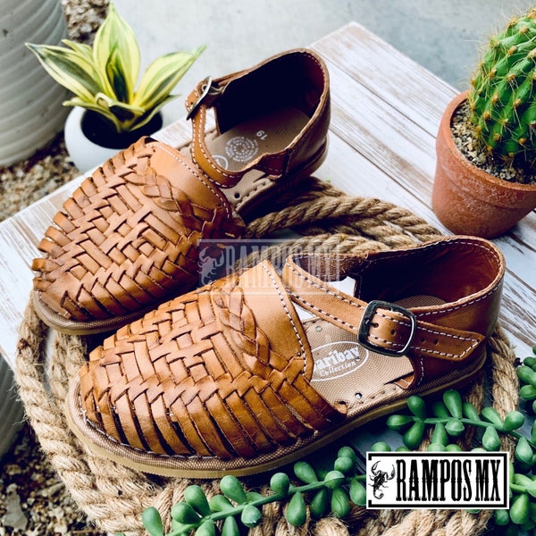 Kids Girls Mexican Leather Sandals , Children Handmade Huaraches Sandals , Huaraches Mexicanos Niña Baby Mexico shoes BROCHE TRENSITAS TAN