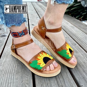 Womens Mexican Sandals, Handmade Leather Huaraches Sandals ,Sandalias Huaraches Mujer Mexicano,Mexican Leather Shoes,SUNFLOWER MEDIO GIRASOL