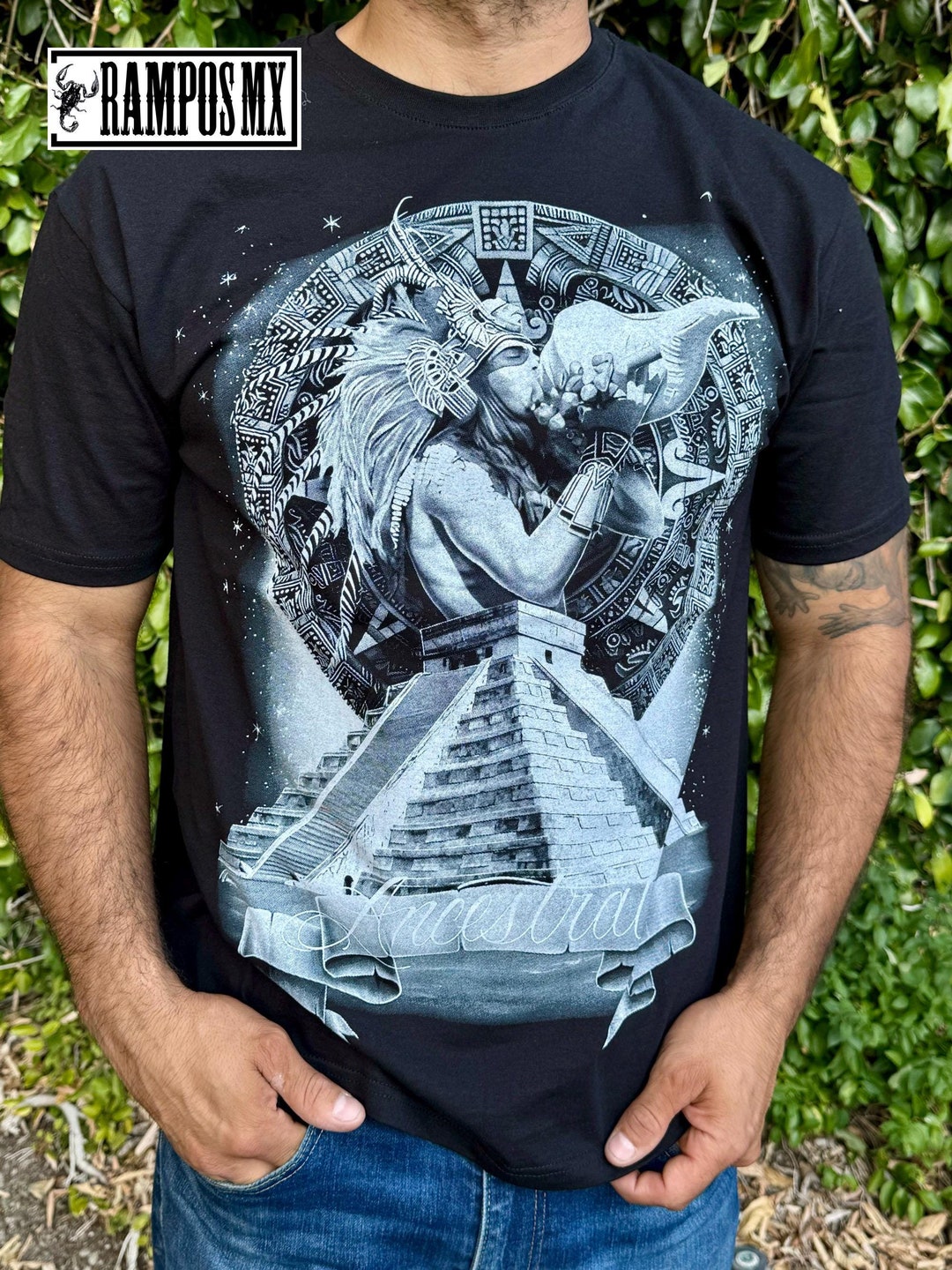 T-shirt noir VIKING, design Kébologo par l'artiste Olivier Barot