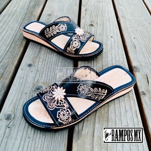 Womens Mexican Sandals, Handmade Leather Huaraches Sandals ,Sandalias Huaraches Mexicanos ,Mexican Leather Shoes, DOS TIRAS V negro/ black