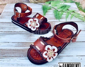 Kids Girls Mexican Leather Sandals , Children Handmade Huaraches Sandals , Huaraches Mexicanos Niña Baby Mexico Broche TINTO Flor BLANCA