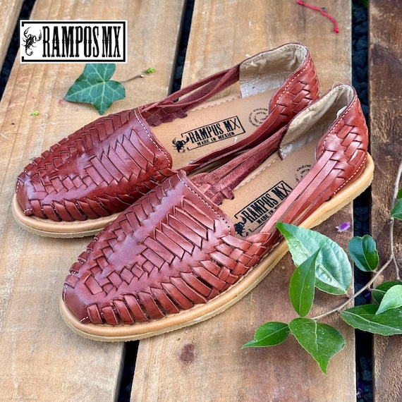Womens Mexican Sandals, Handmade Leather Huaraches Sandals  display picture 2