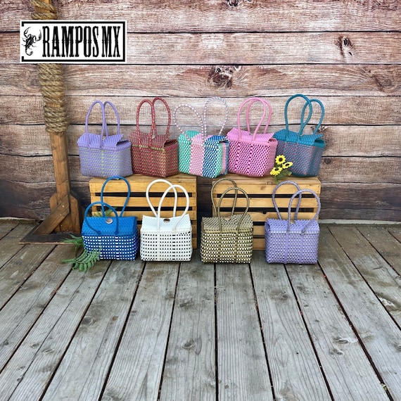 Bolso de mano pequeno mexicano tejido a mano bolsa de plastico reciclado tejido a mano bolso tejido hecho a mano Bolsa Tejida a Mano de Plastico Hecha en Mexico Etsy Espana