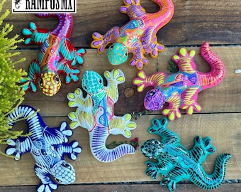 Beautiful Clay Lizard Gecko Decorative Wall / Table ,hand-painted