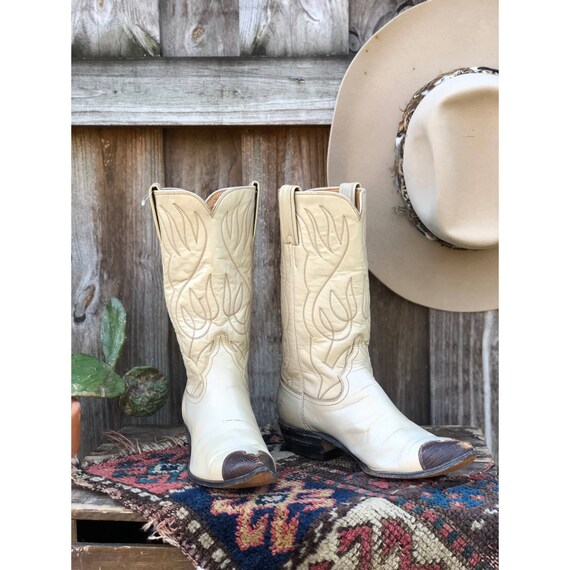 justin pointed toe boots