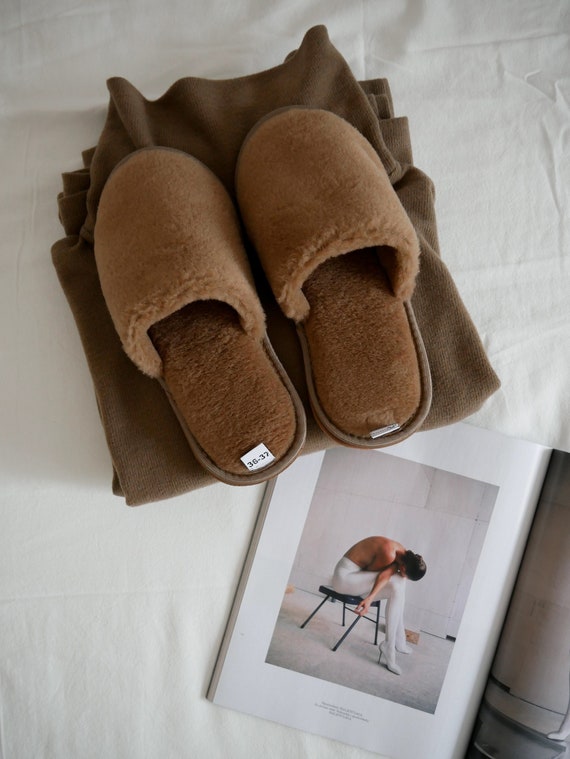 Camel wool house shoes, warm house slippers, indoor shoes, warm guests slippers, organic boiled wool slippers, relaxation gifts